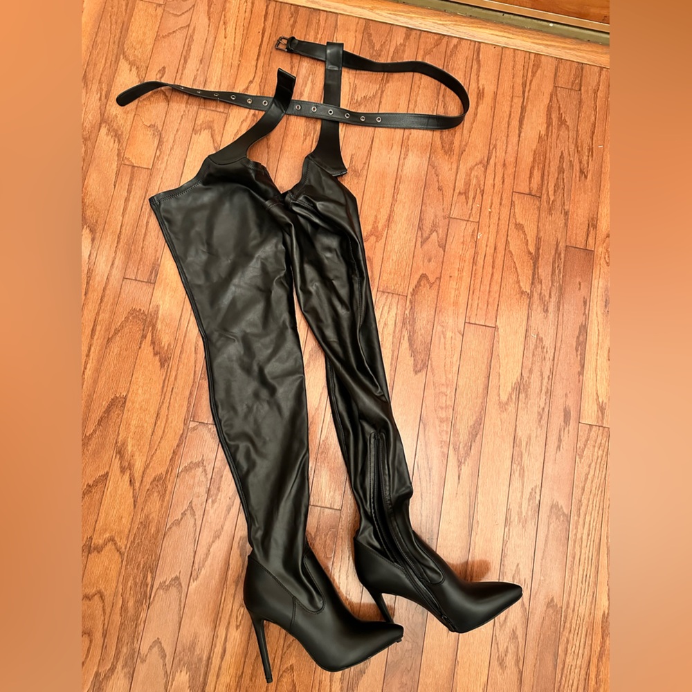 Sexy thigh high boots with belt attachment!